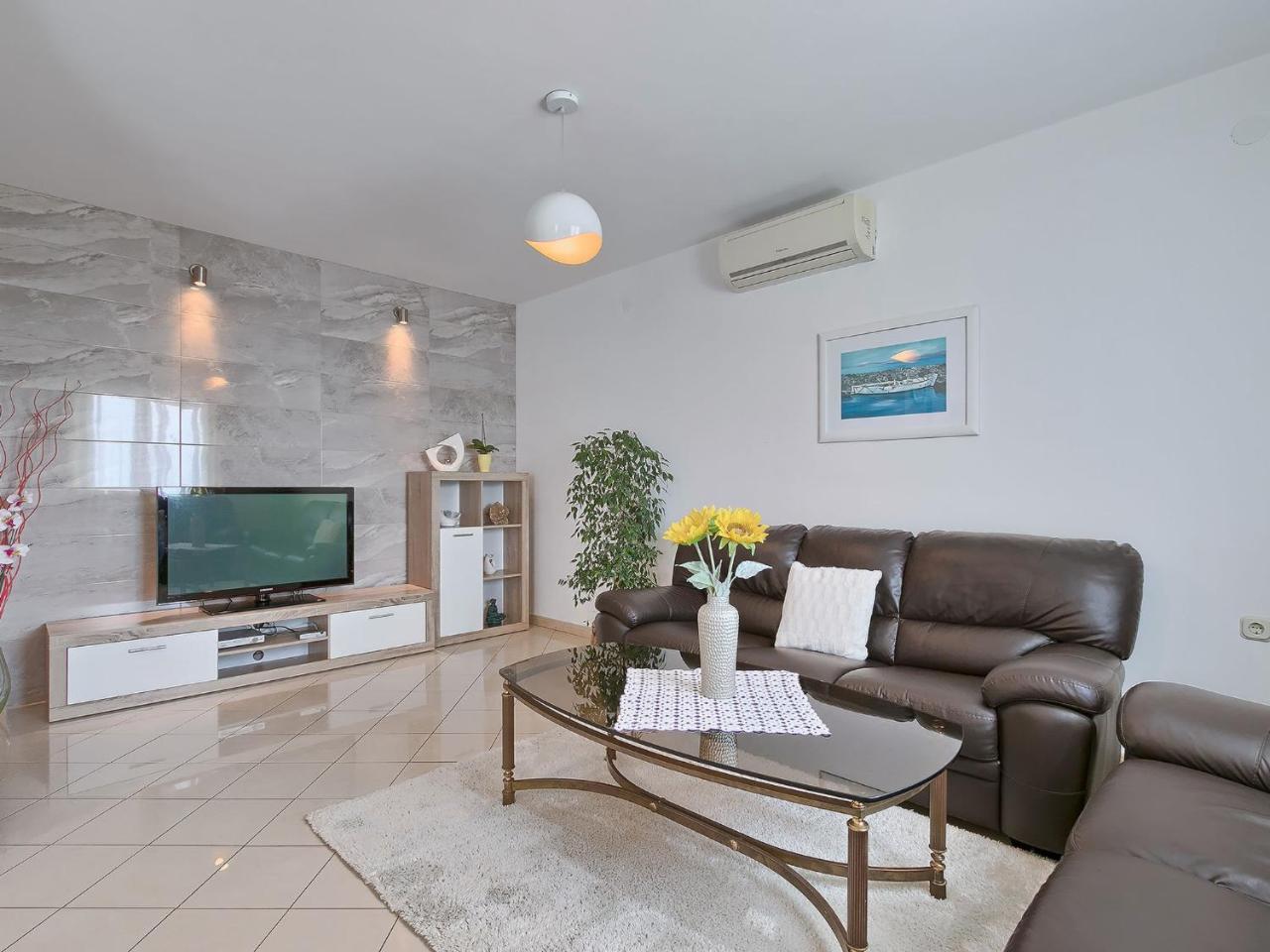 Apartment Noa Pula Exterior photo